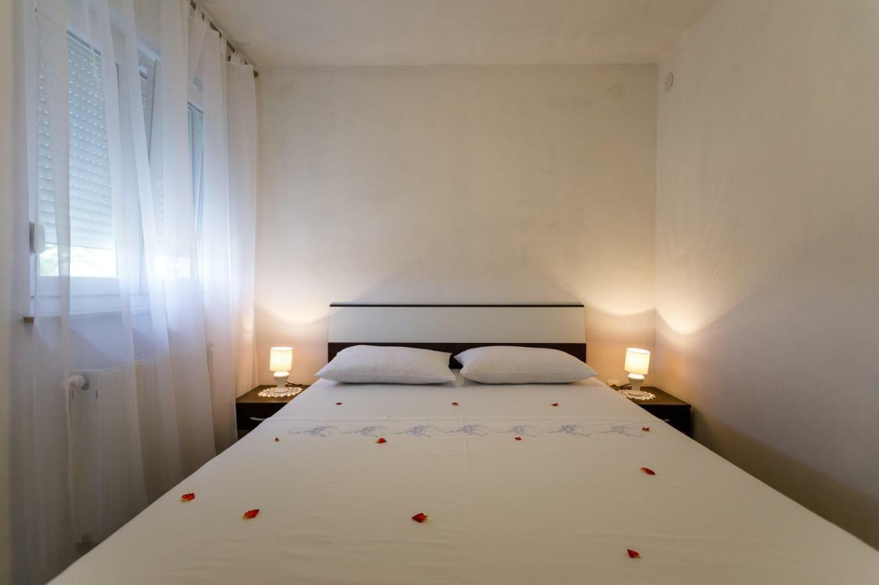 Apartman Dobrila Vrh  Экстерьер фото