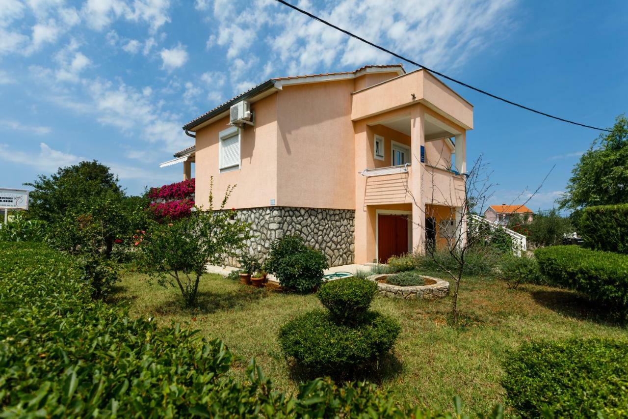 Apartman Dobrila Vrh  Экстерьер фото